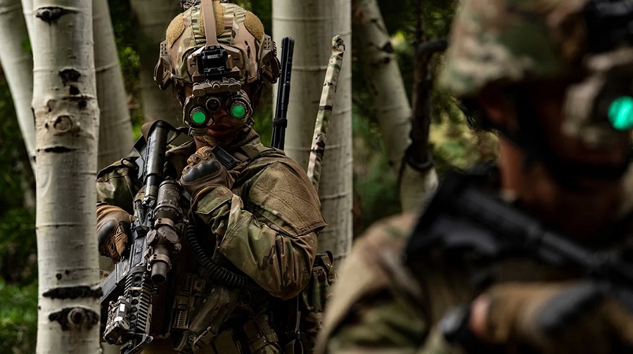 Une percée dans la vision nocturne : Évaluation du potentiel et des capacités de l'ENVG-B Une nouvelle génération de technologie militaire : Tout sur le système ENVG-B