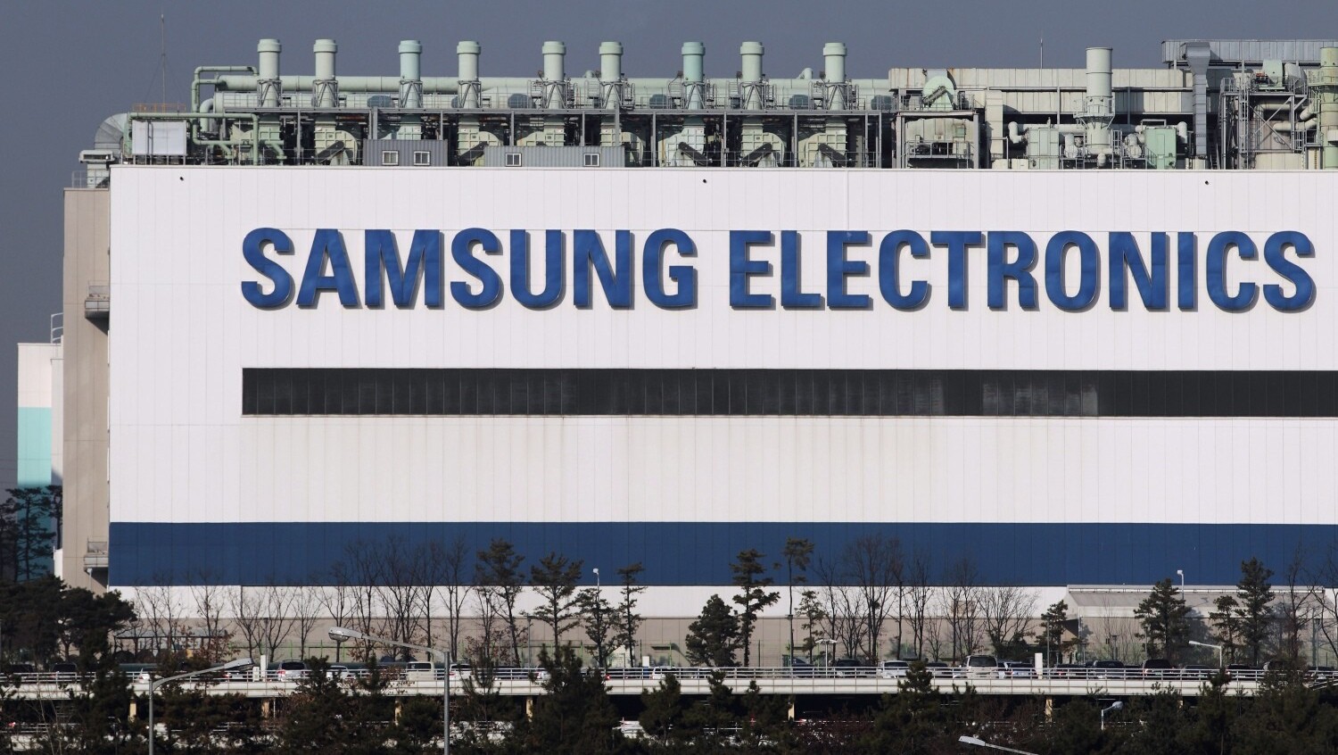 Un incident impliquant l'exposition de deux employés d'une usine Samsung a coûté à l'entreprise une amende dérisoire Un incident impliquant l'exposition de deux employés d'une usine Samsung a coûté à l'entreprise une amende dérisoire