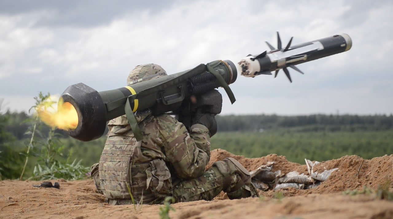 Le Guide du Geek pour le FGM-148 Javelin : Dévoiler les dernières innovations en matière de missiles guidés À l'intérieur du FGM-148 Javelin : Plongée approfondie dans la technologie derrière ce missile antichar