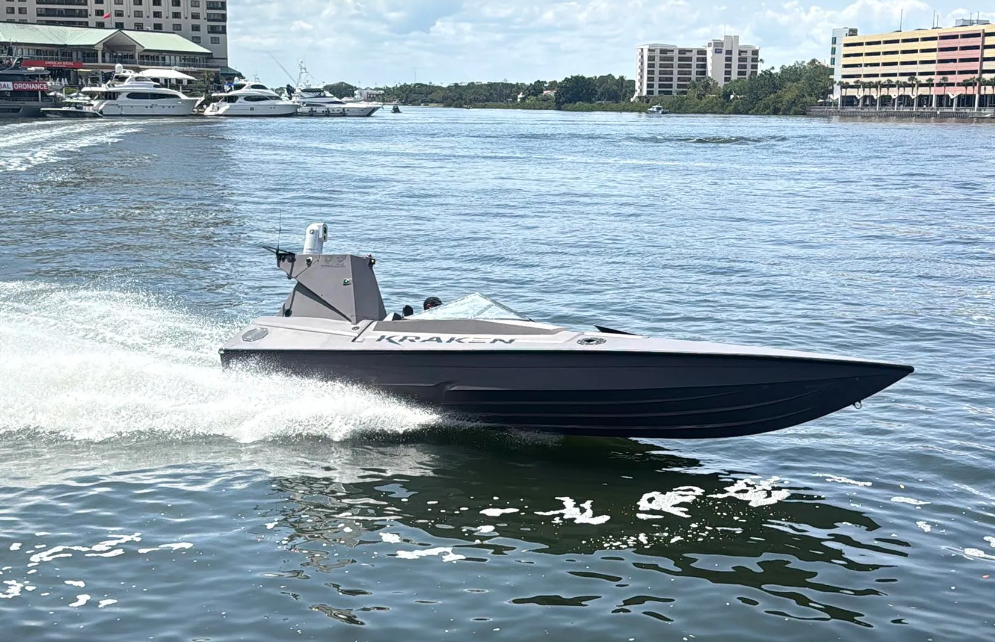 Kraken3 Scout Medium : L'avenir des technologies sur l'eau Kraken3 Scout Medium : Une nouvelle ère pour les drones maritimes en action