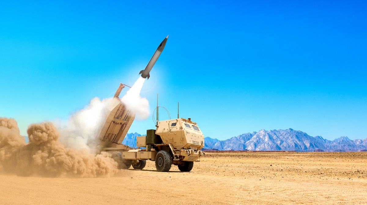Installer PrSM dans HIMARS : Ce que cela signifie pour la guerre moderne HIMARS prend en charge PrSM : une nouvelle ère de portée et de précision