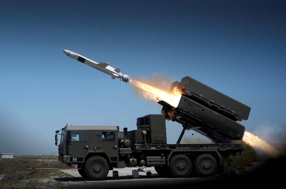 La Pologne pourrait commander des batteries supplémentaires de systèmes de missiles côtiers avec des missiles antinavires NSM pour un montant de 720 millions de dollars La Pologne pourrait commander des batteries supplémentaires de systèmes de missiles côtiers avec des missiles antinavires NSM pour un montant de 720 millions de dollars