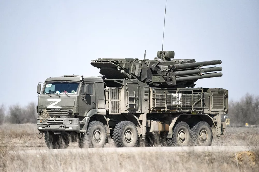 Les forces armées ukrainiennes détruisent un système de missiles antiaériens SA-22 Greyhound d'une valeur de 15 millions de dollars Les forces armées ukrainiennes détruisent un système de missiles antiaériens SA-22 Greyhound d'une valeur de 15 millions de dollars