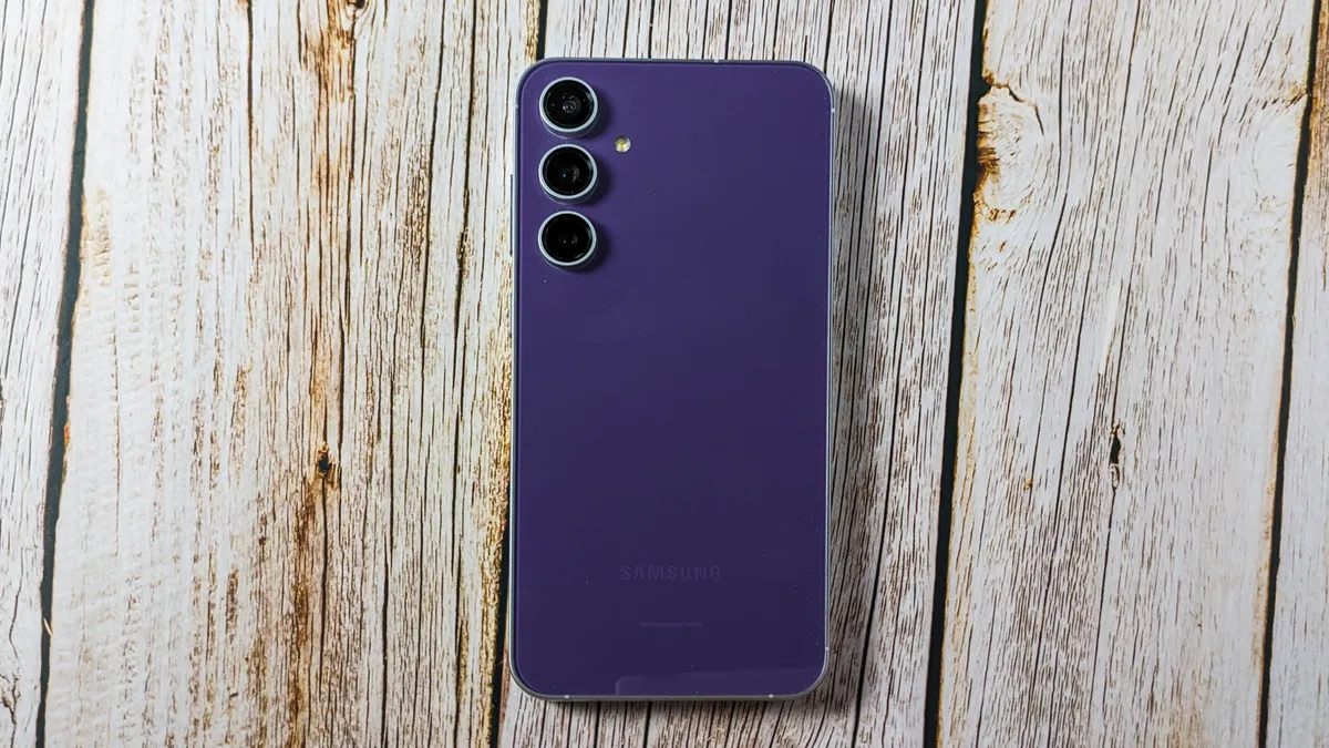 Le Galaxy S23 FE reçoit une nouvelle mise à jour dans certains pays d'Asie Le Galaxy S23 FE reçoit une nouvelle mise à jour dans certains pays d'Asie