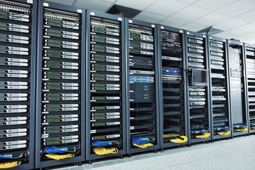 Conception de racks de serveurs : aspects clés de la gestion des données Bases de la configuration des racks de serveurs : ce que vous devez savoir ?