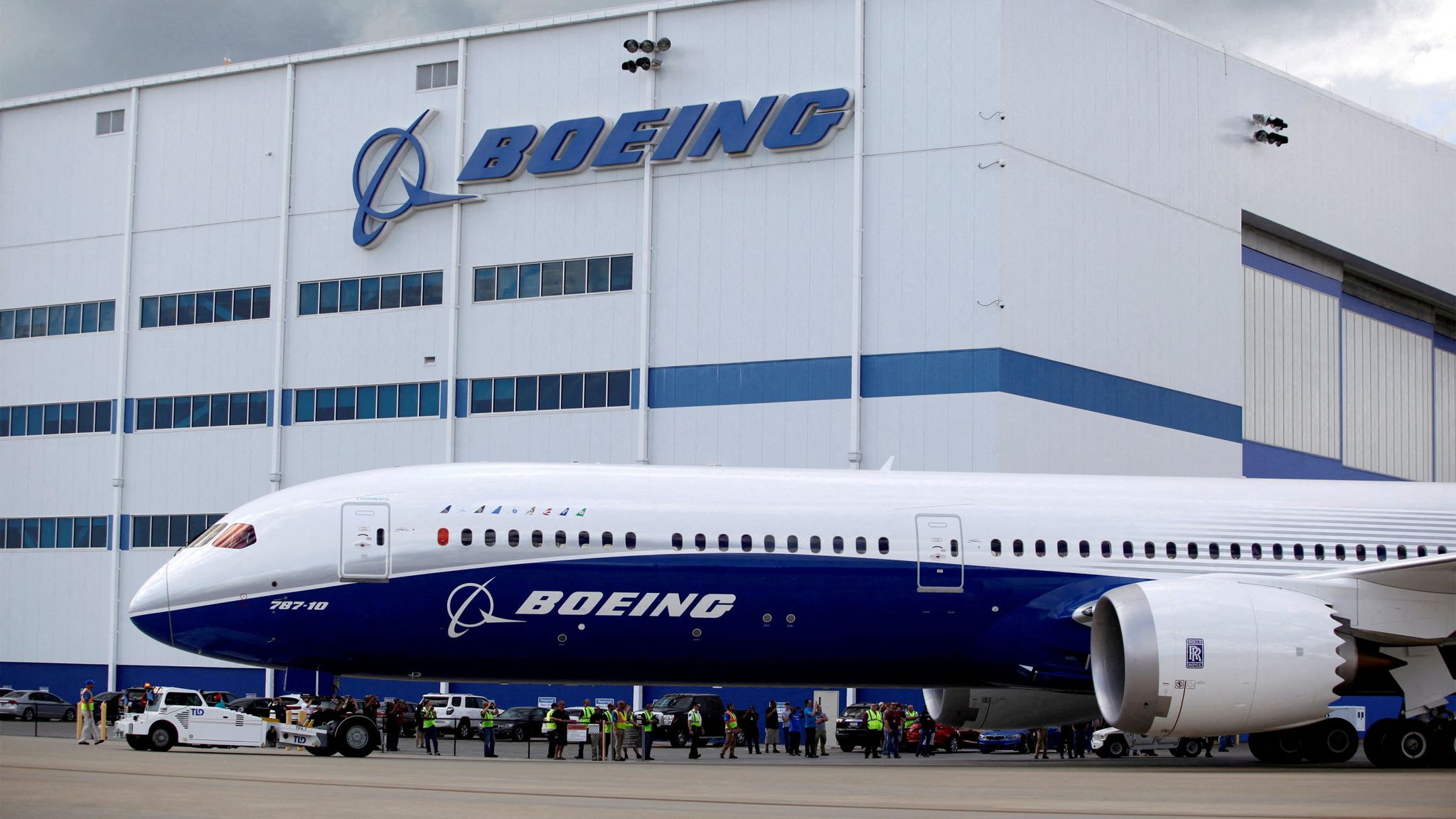 Boeing supprime 17 000 emplois sur fond de grèves et de difficultés financières Boeing supprime 17 000 emplois sur fond de grèves et de difficultés financières