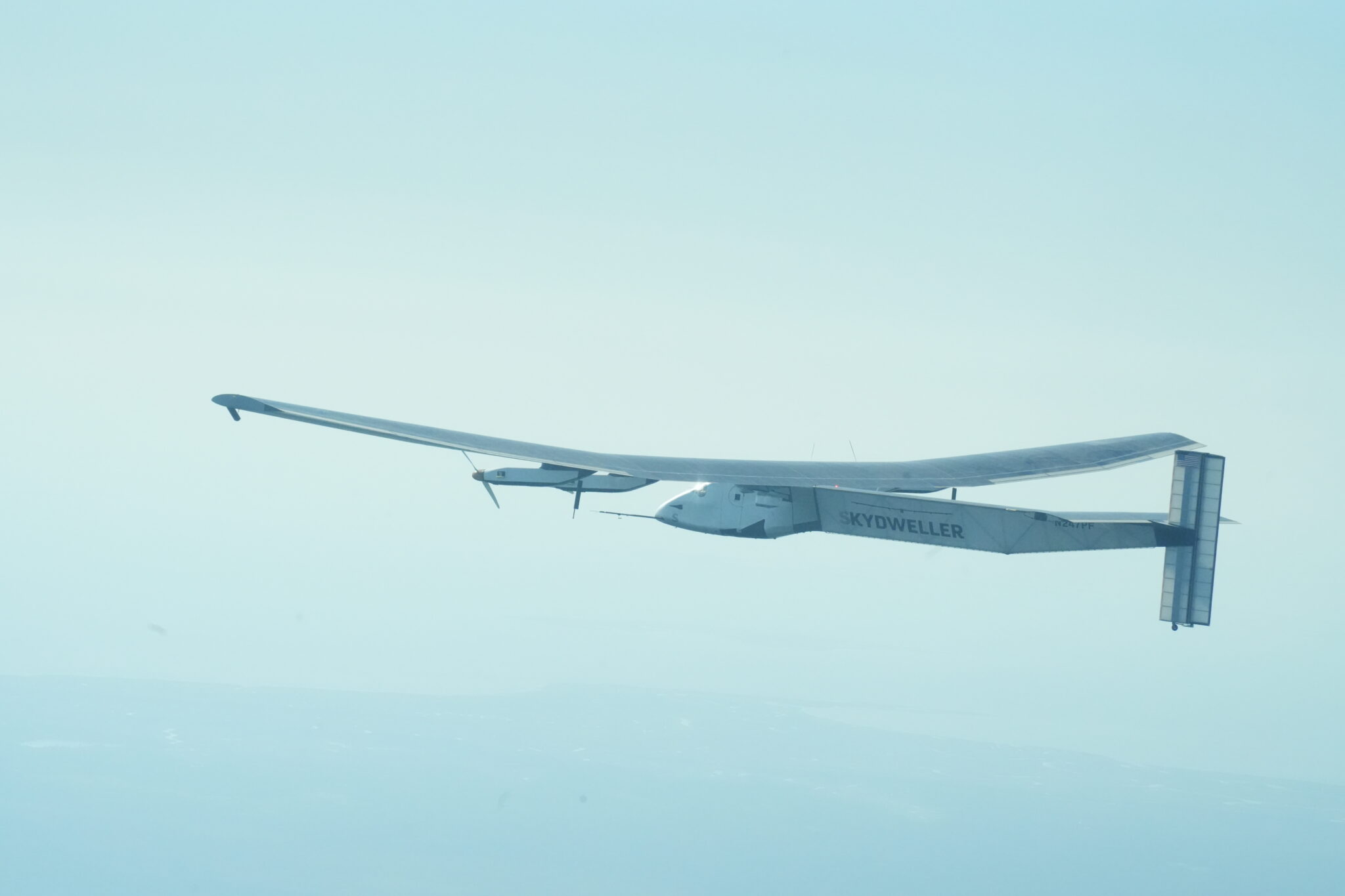 Les États-Unis testent un drone Skydweller équipé de panneaux solaires Les États-Unis testent un drone Skydweller équipé de panneaux solaires