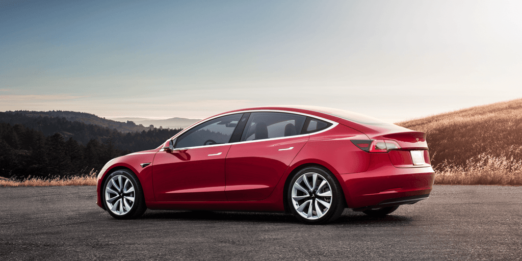 Tesla n'a laissé aucune chance à ses concurrents : les ventes de voitures électriques aux États-Unis ont bondi de 44 % sur l'année. Tesla n'a laissé aucune chance à ses concurrents : les ventes de voitures électriques aux États-Unis ont bondi de 44 % sur l'année.