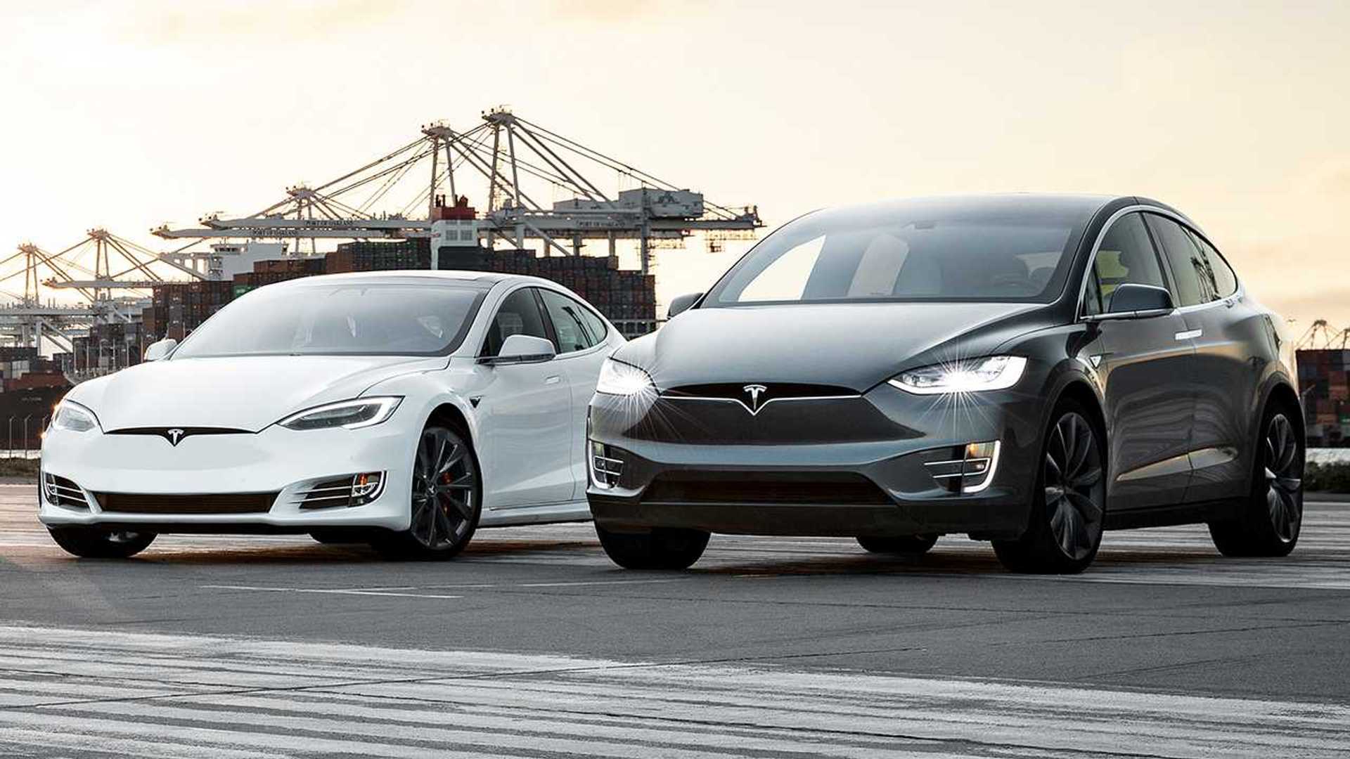 Tesla réduit à nouveau les prix de ses voitures électriques - le Model X baisse de 10 000 $ et le Model S de 5 000 $. Tesla réduit à nouveau les prix de ses voitures électriques - le Model X baisse de 10 000 $ et le Model S de 5 000 $.