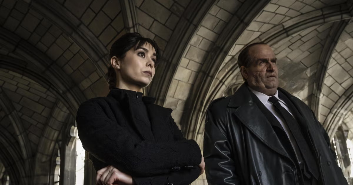 L'épopée policière se poursuit : le deuxième épisode de la série sur le Pingouin dans l'univers de Batman est sorti. L'épopée policière se poursuit : le deuxième épisode de la série sur le Pingouin dans l'univers de Batman est sorti.
