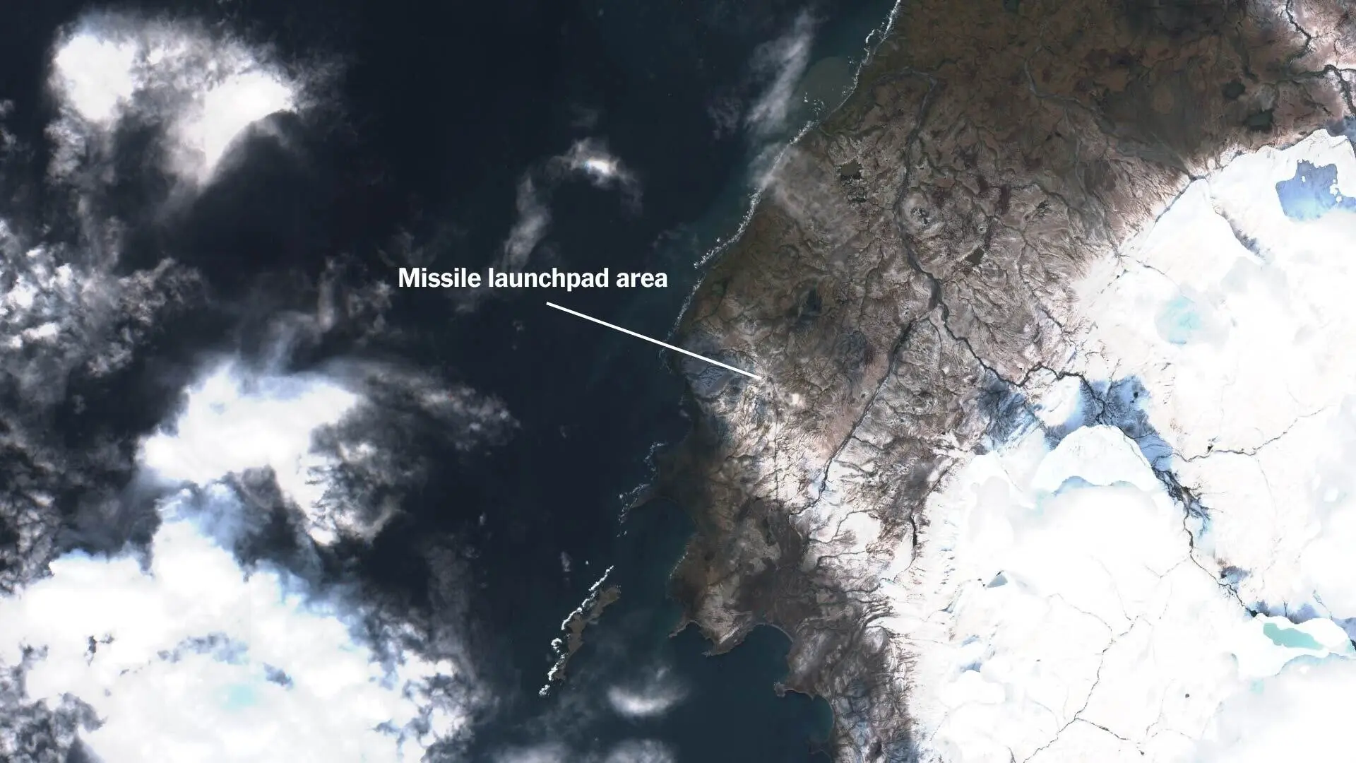 Les Russes se préparent peut-être à tester le missile de croisière intercontinental à propulsion nucléaire SSC-X9 Skyfall. Ce missile n'a jamais parcouru plus de 35 km et les 13 essais précédents ont échoué et fait 7 morts. Les Russes se préparent peut-être à tester le missile de croisière intercontinental à propulsion nucléaire SSC-X9 Skyfall. Ce missile n'a jamais parcouru plus de 35 km et les 13 essais précédents ont échoué et fait 7 morts.