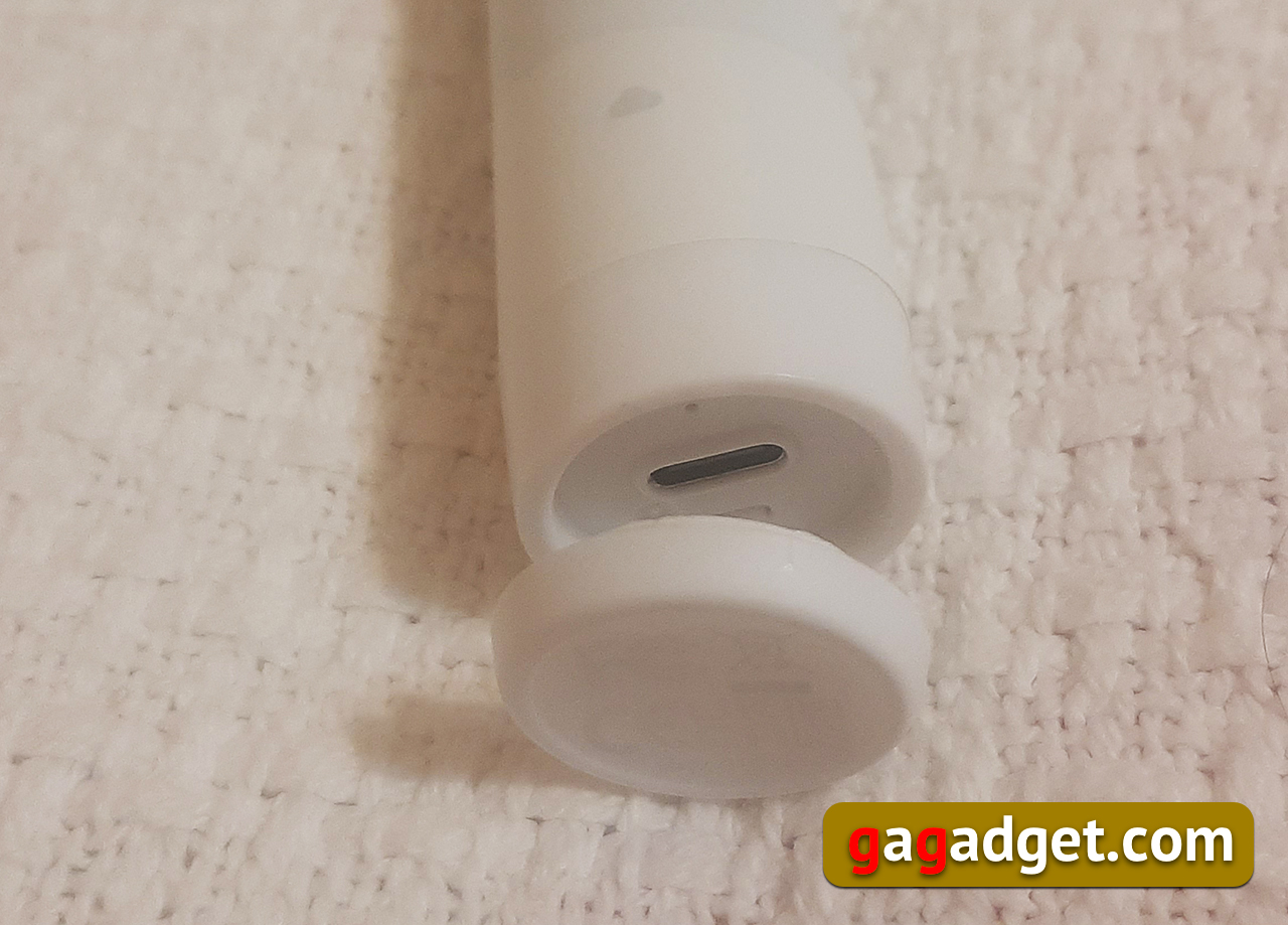 Ça ne fait pas mal. Examen de la brosse à dents électrique Oclean Flow Sonic budget-19