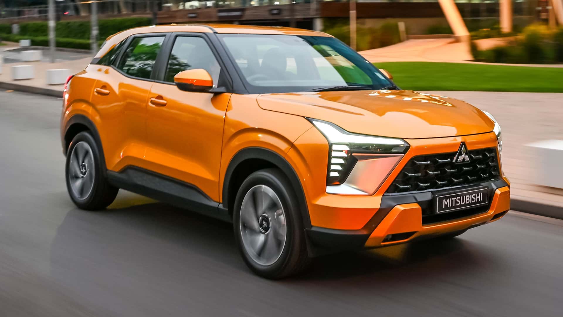2025 Mitsubishi Outlander Sport - vue latérale