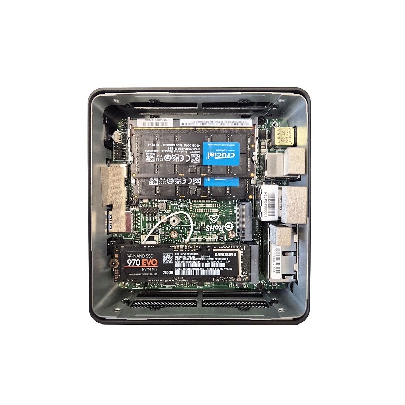 À l'intérieur du Tuxedo Nano Pro Gen14
