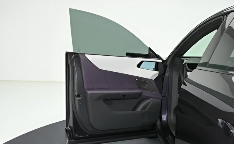 Commandes Mazda EZ-60 Commandes Mazda EZ-60