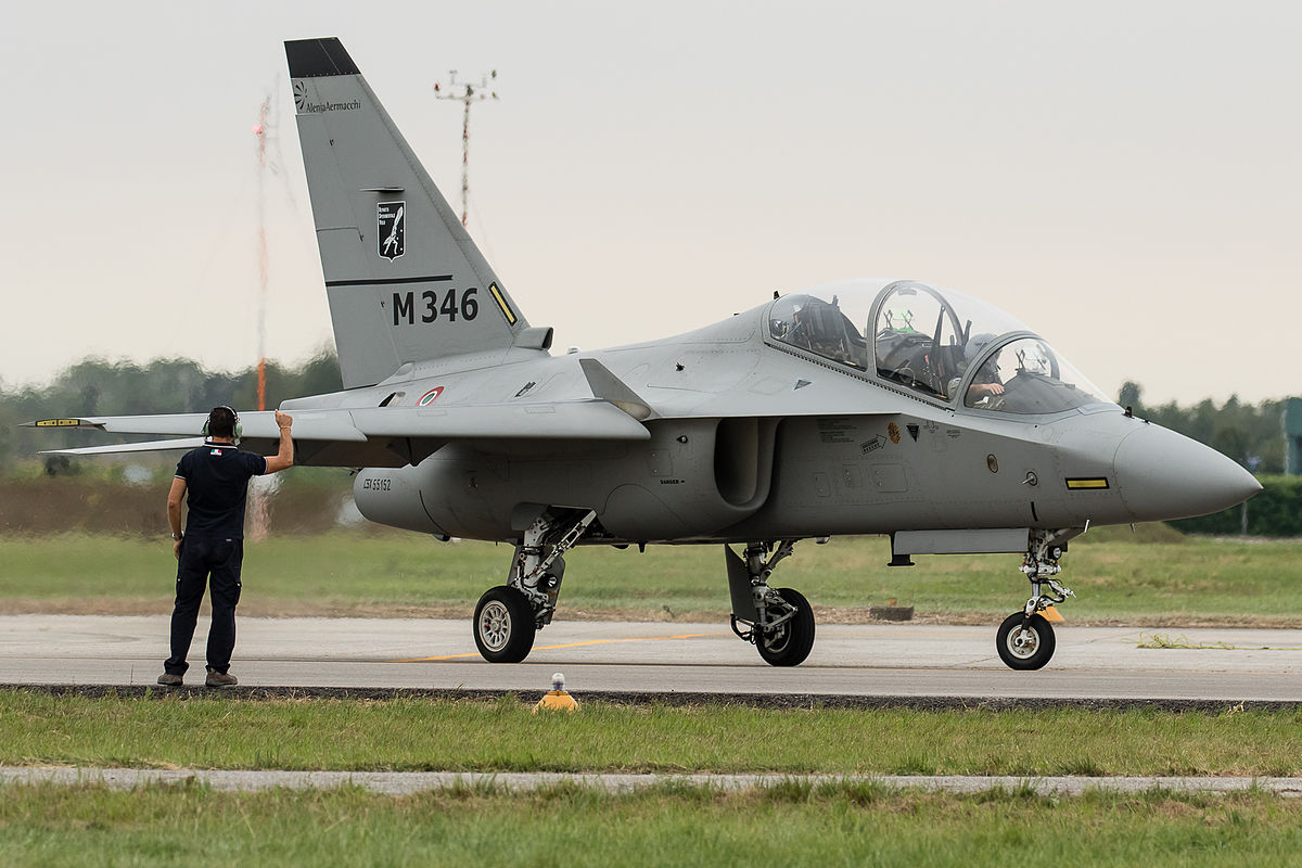 Avion d'entraînement T-346A