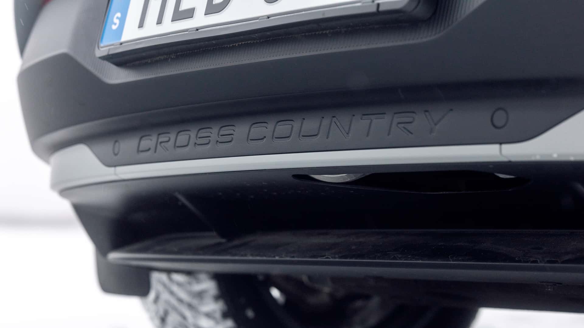 Volvo EX30 Cross Country sur la route