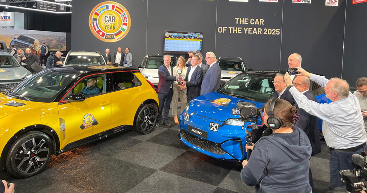 Cérémonie de remise des prix La cérémonie de remise des prix a coïncidé avec le début du Salon international de l'automobile de Bruxelles.