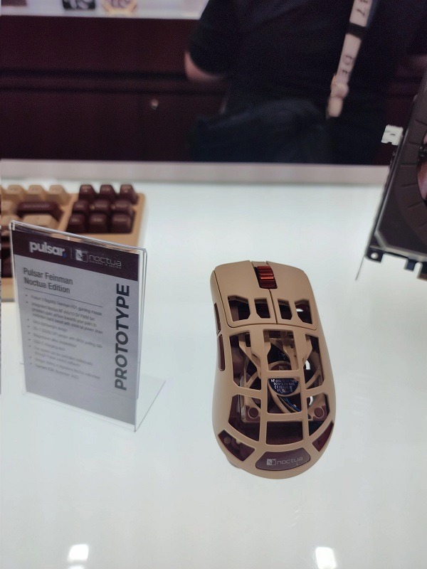 Ventilateur Noctua dans la souris de jeu Ventilateur Noctua dans la souris de jeu