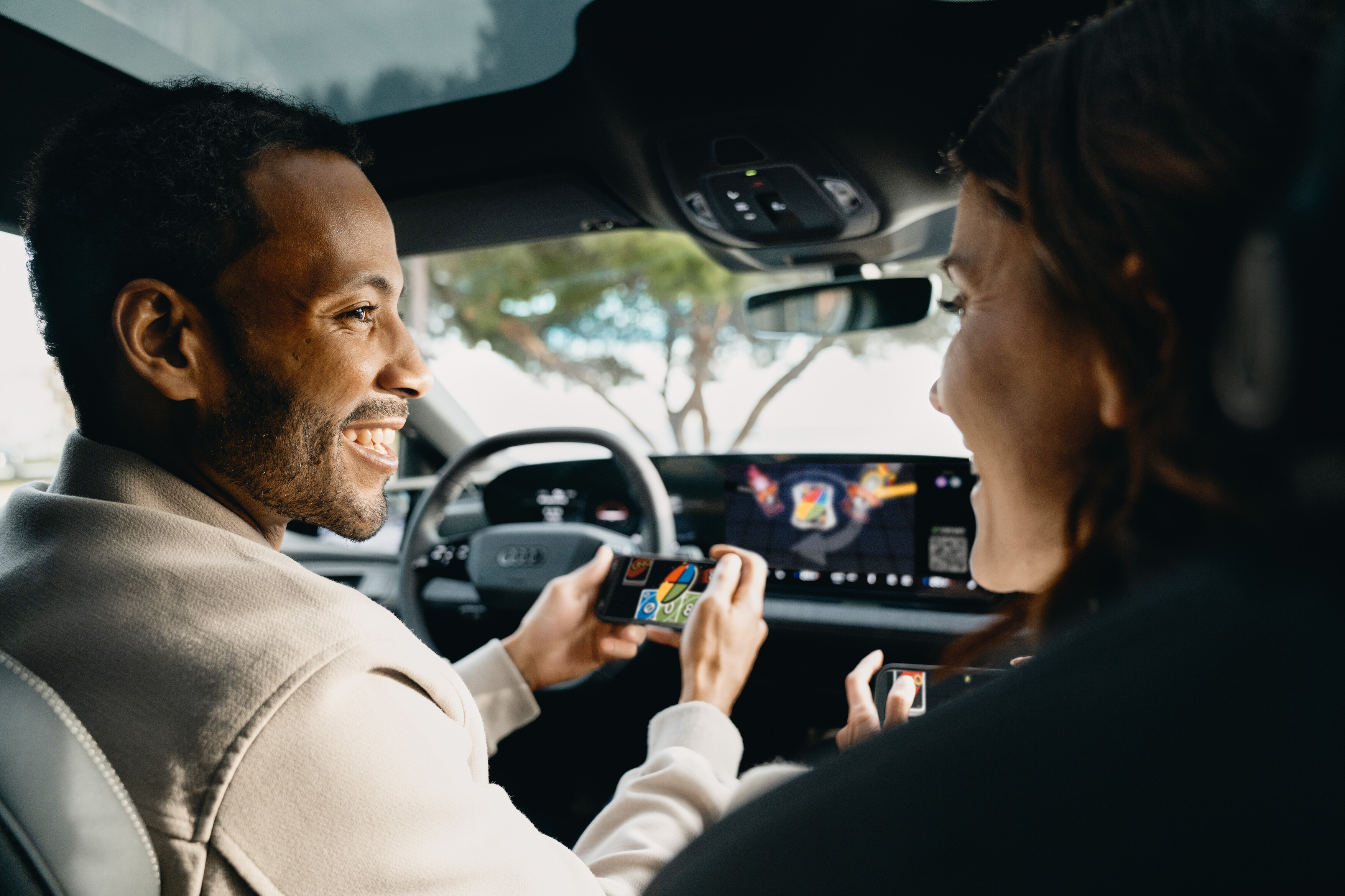 Manettes de jeu sous forme de smartphones pour Audi