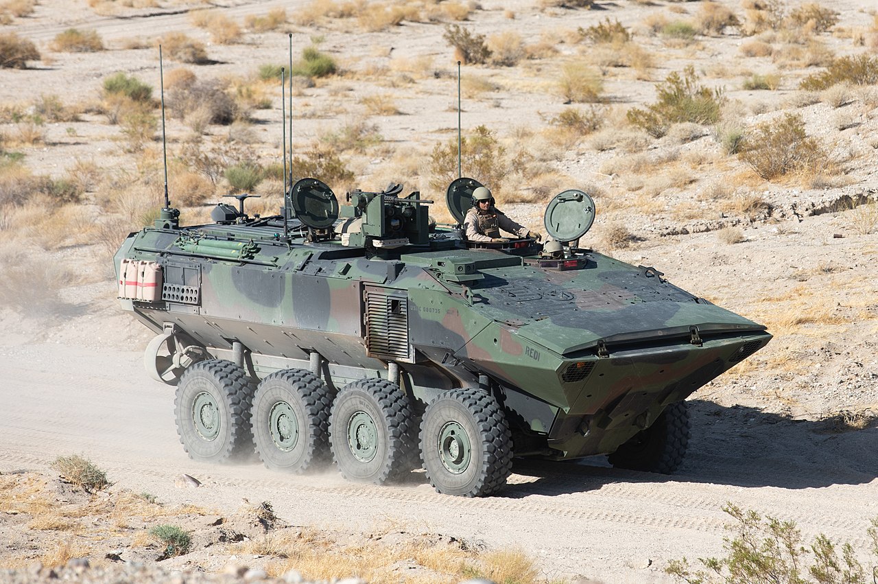 Véhicule de combat amphibie en service au sein du 3e bataillon d'assaut amphibie des États-Unis.
