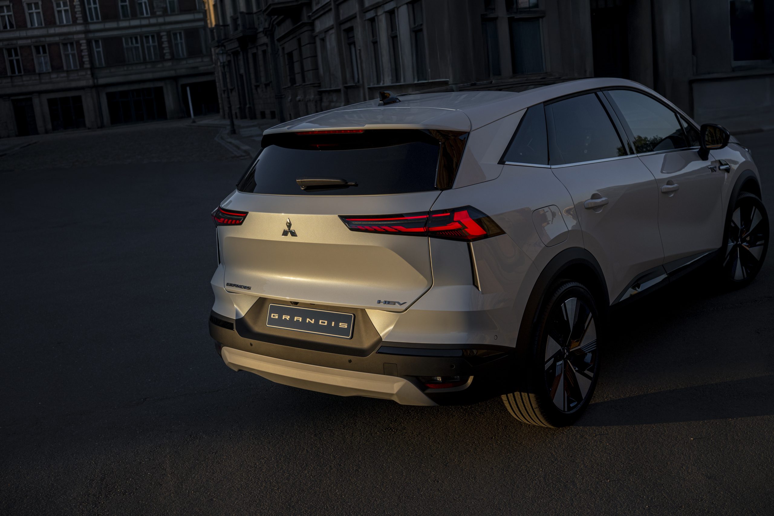 Nouveau Mitsubishi Grandis 3