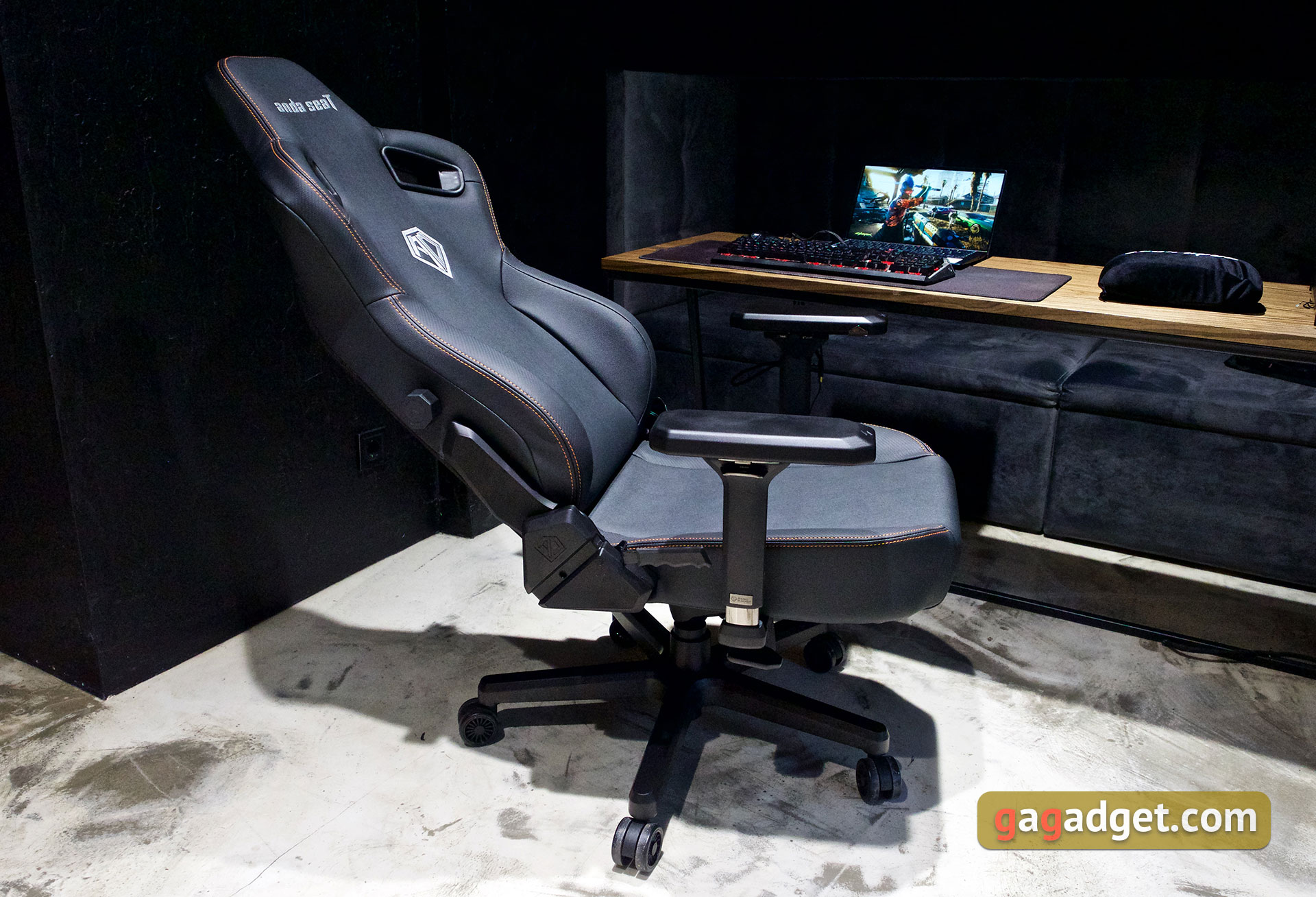 Trône pour le jeu : un examen du Anda Seat Kaiser 3 XL-3 Trône pour le jeu : un examen du Anda Seat Kaiser 3 XL-3