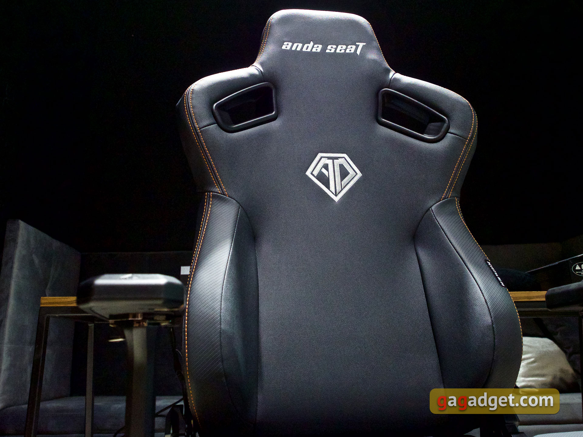 Trône pour le jeu : un examen du Anda Seat Kaiser 3 XL-7 Trône pour le jeu : un examen du Anda Seat Kaiser 3 XL-7