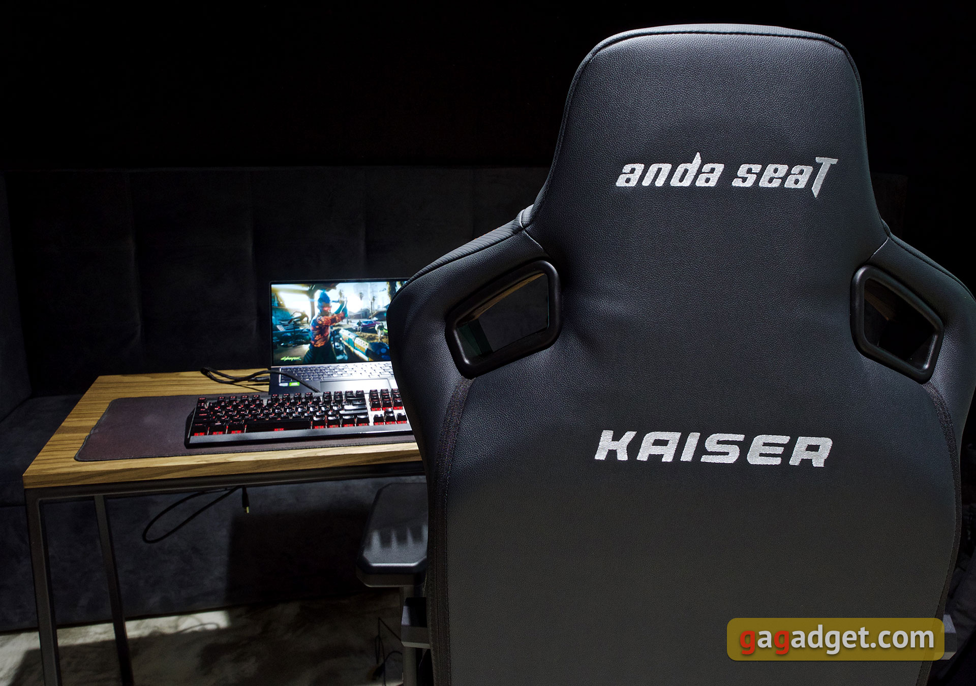 Trône pour le jeu : un examen du Anda Seat Kaiser 3 XL-19 Trône pour le jeu : un examen du Anda Seat Kaiser 3 XL-19