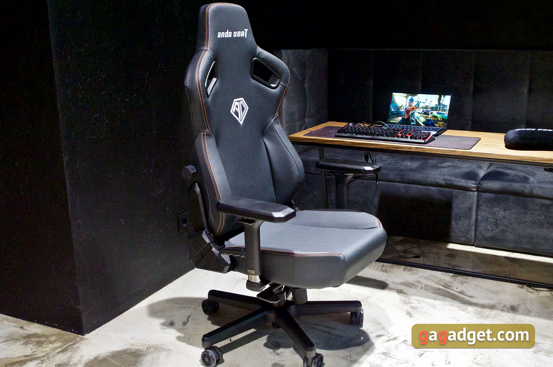 Trône pour le jeu : un examen du Anda Seat Kaiser 3 XL-20 Trône pour le jeu : un examen du Anda Seat Kaiser 3 XL-20