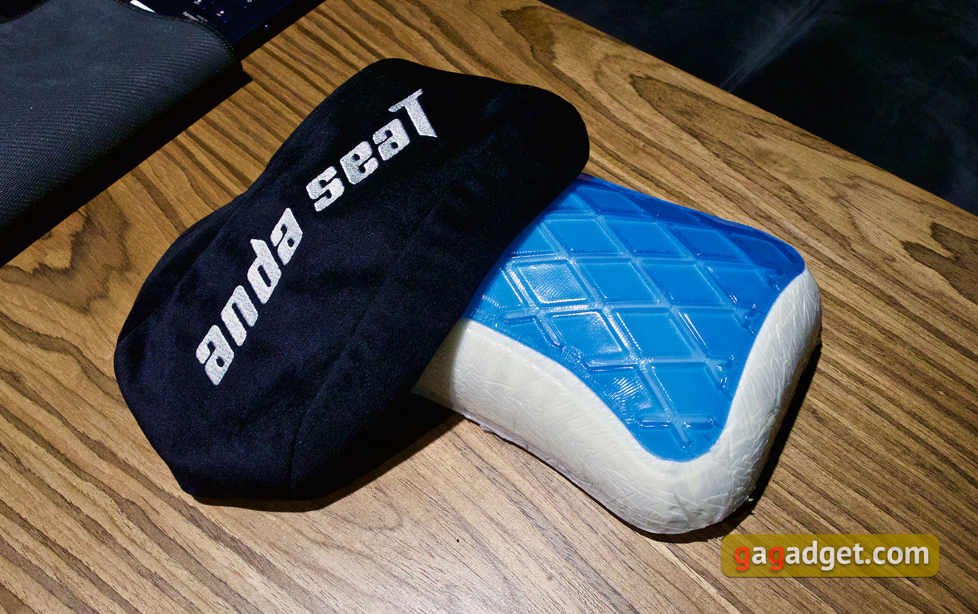 Trône pour le jeu : un examen du Anda Seat Kaiser 3 XL-28 Trône pour le jeu : un examen du Anda Seat Kaiser 3 XL-28