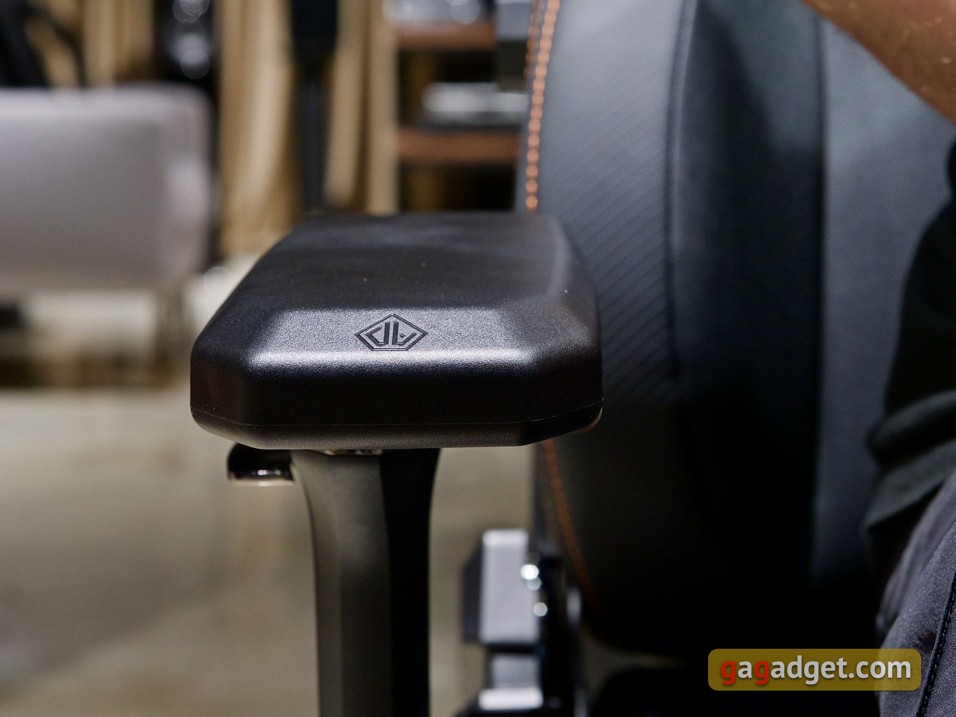 Trône pour le jeu : un examen du Anda Seat Kaiser 3 XL-38 Trône pour le jeu : un examen du Anda Seat Kaiser 3 XL-38