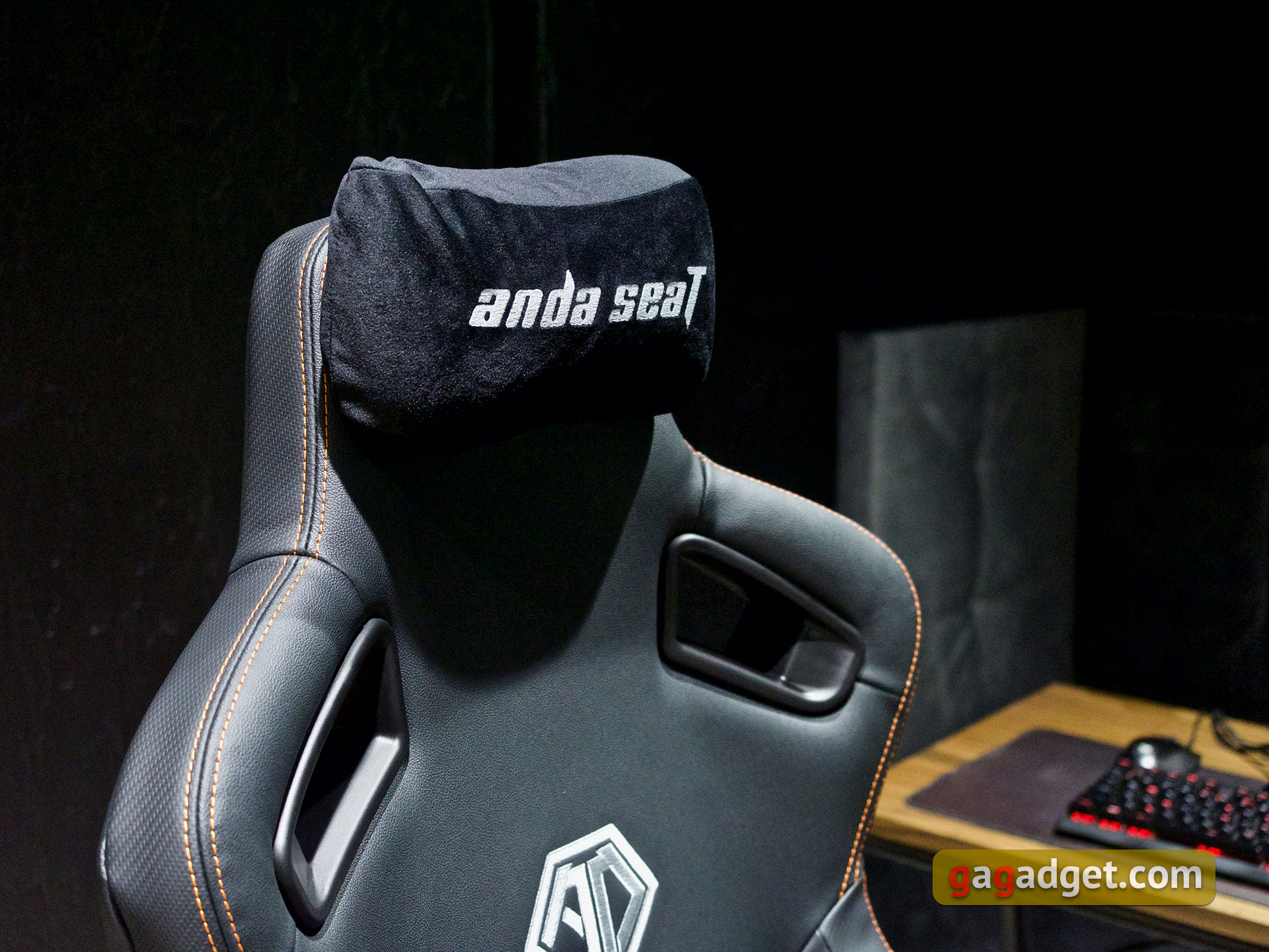 Trône pour le jeu : un examen du Anda Seat Kaiser 3 XL-48 Trône pour le jeu : un examen du Anda Seat Kaiser 3 XL-48