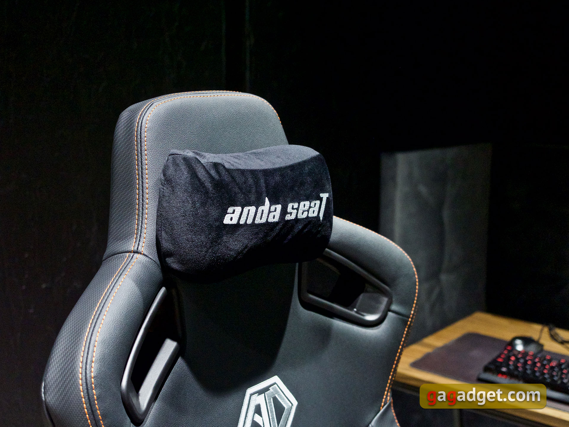 Trône pour le jeu : un examen du Anda Seat Kaiser 3 XL-49 Trône pour le jeu : un examen du Anda Seat Kaiser 3 XL-49