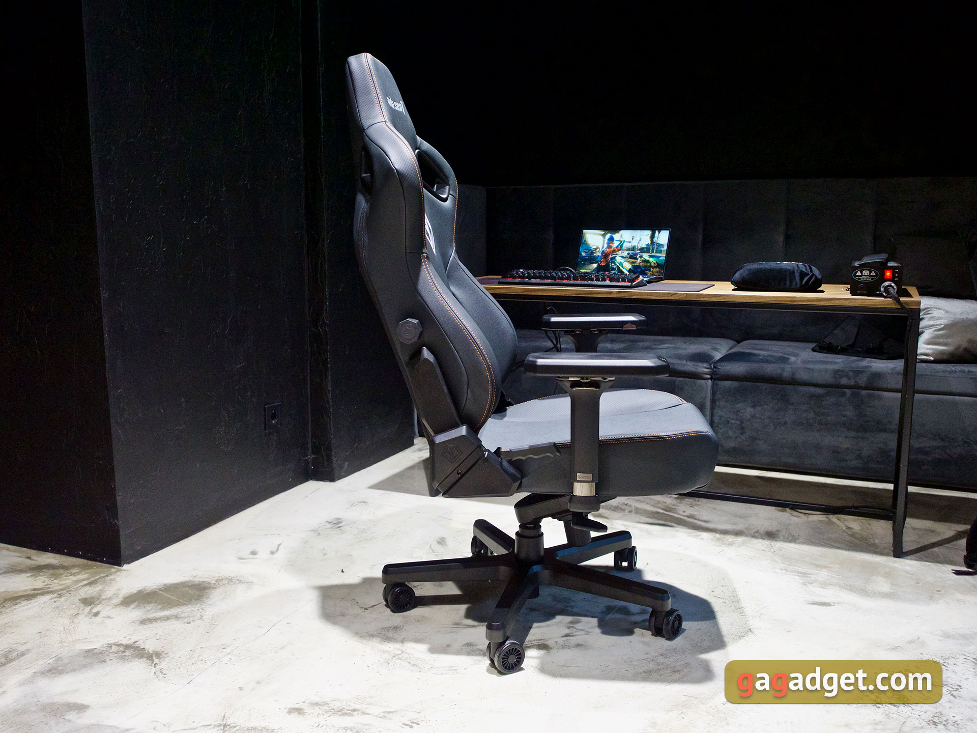 Trône pour le jeu : un examen du Anda Seat Kaiser 3 XL-56 Trône pour le jeu : un examen du Anda Seat Kaiser 3 XL-56
