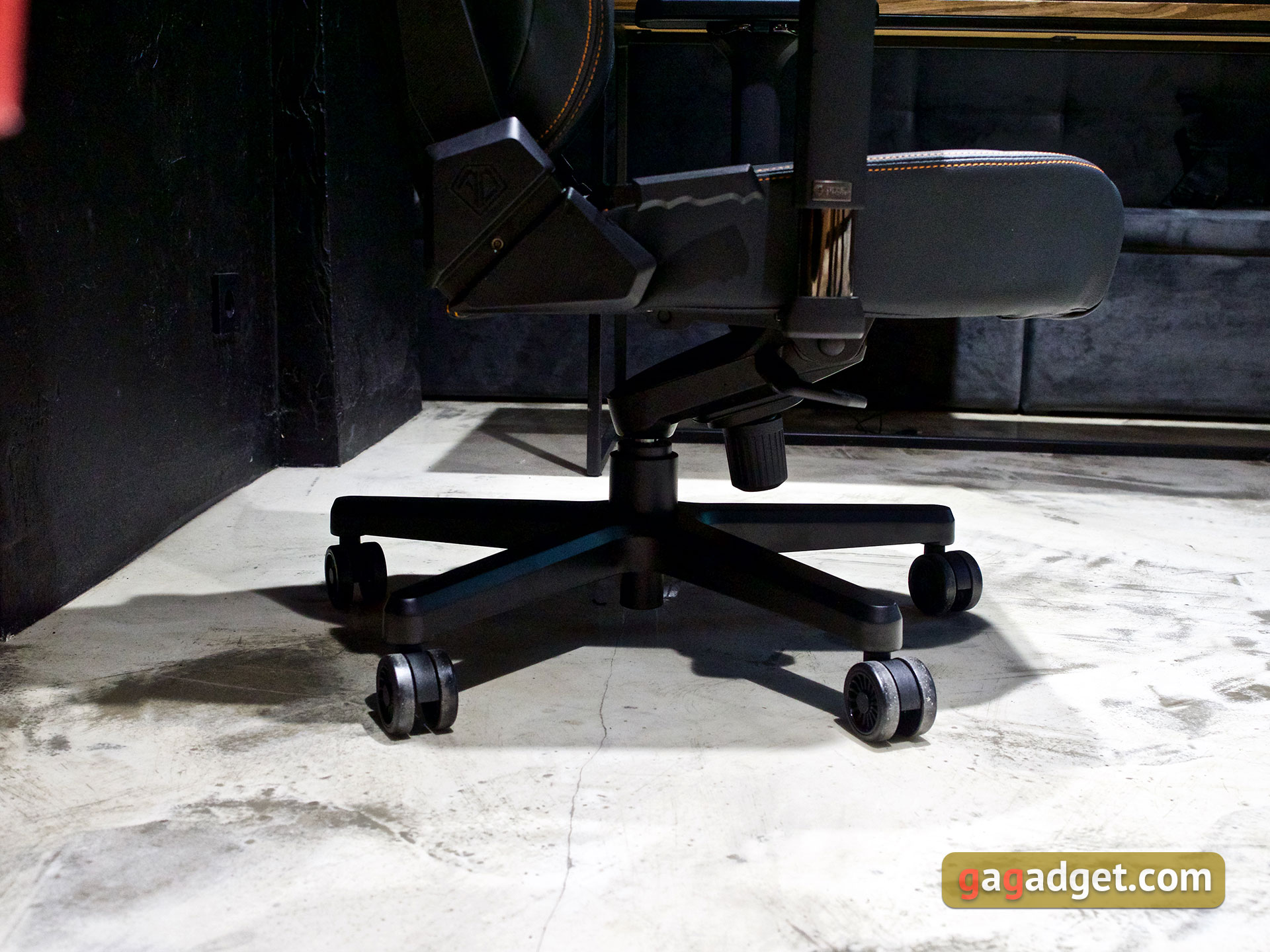Trône pour le jeu : un examen du Anda Seat Kaiser 3 XL-63 Trône pour le jeu : un examen du Anda Seat Kaiser 3 XL-63