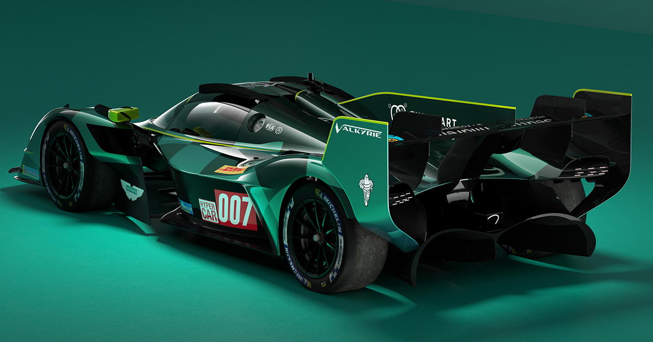 Aston Martin Valkyrie LMH lors d'un arrêt au stand.