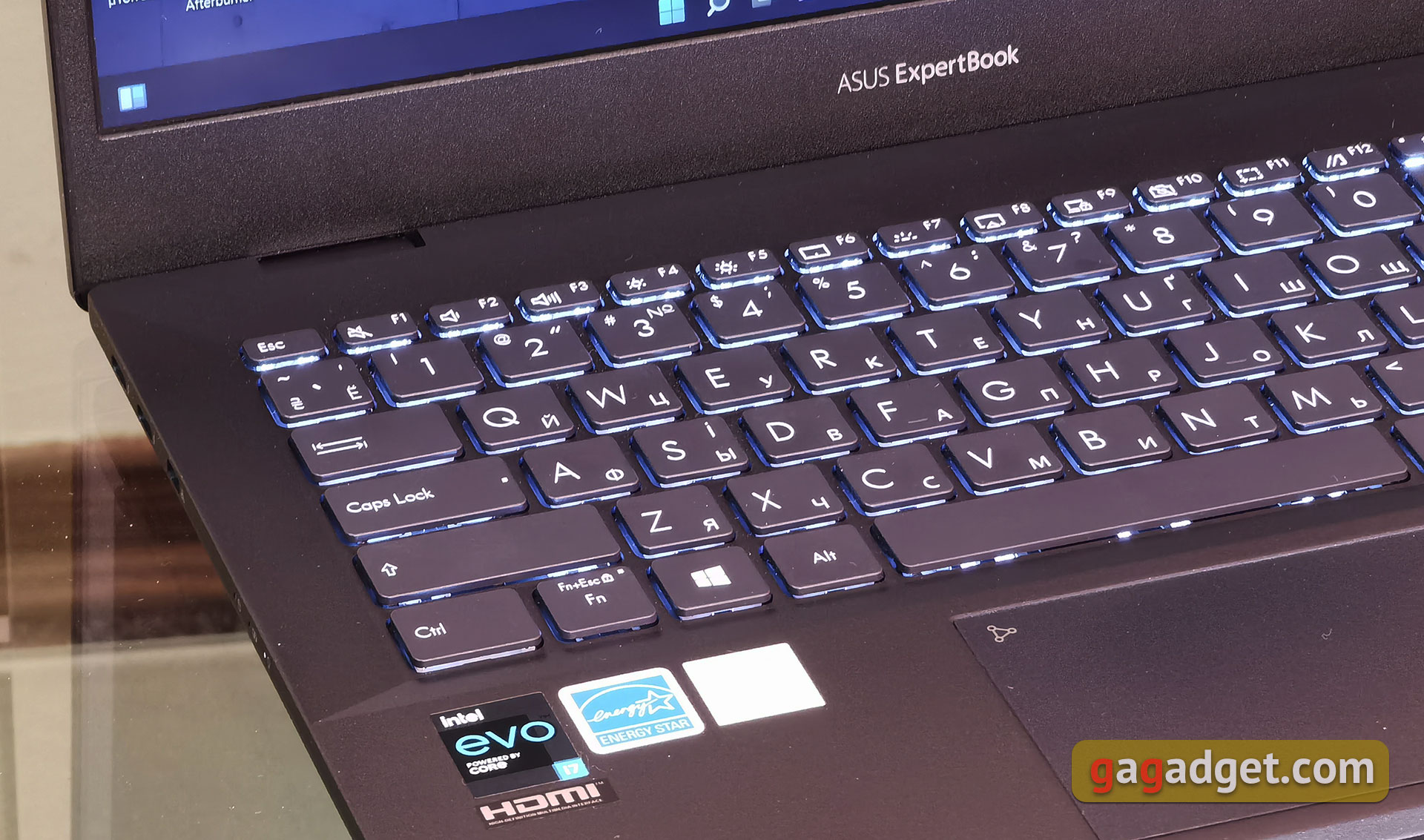 ASUS ExpertBook B5 : un ordinateur portable professionnel fiable avec une autonomie impressionnante-24 ASUS ExpertBook B5 : un ordinateur portable professionnel fiable avec une autonomie impressionnante-24