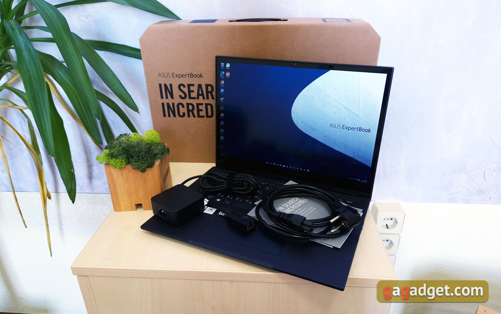 Test du ASUS ExpertBook B7 Flip (B7402FEA): un ordinateur portable d'entreprise phare avec un boîtier robuste-3