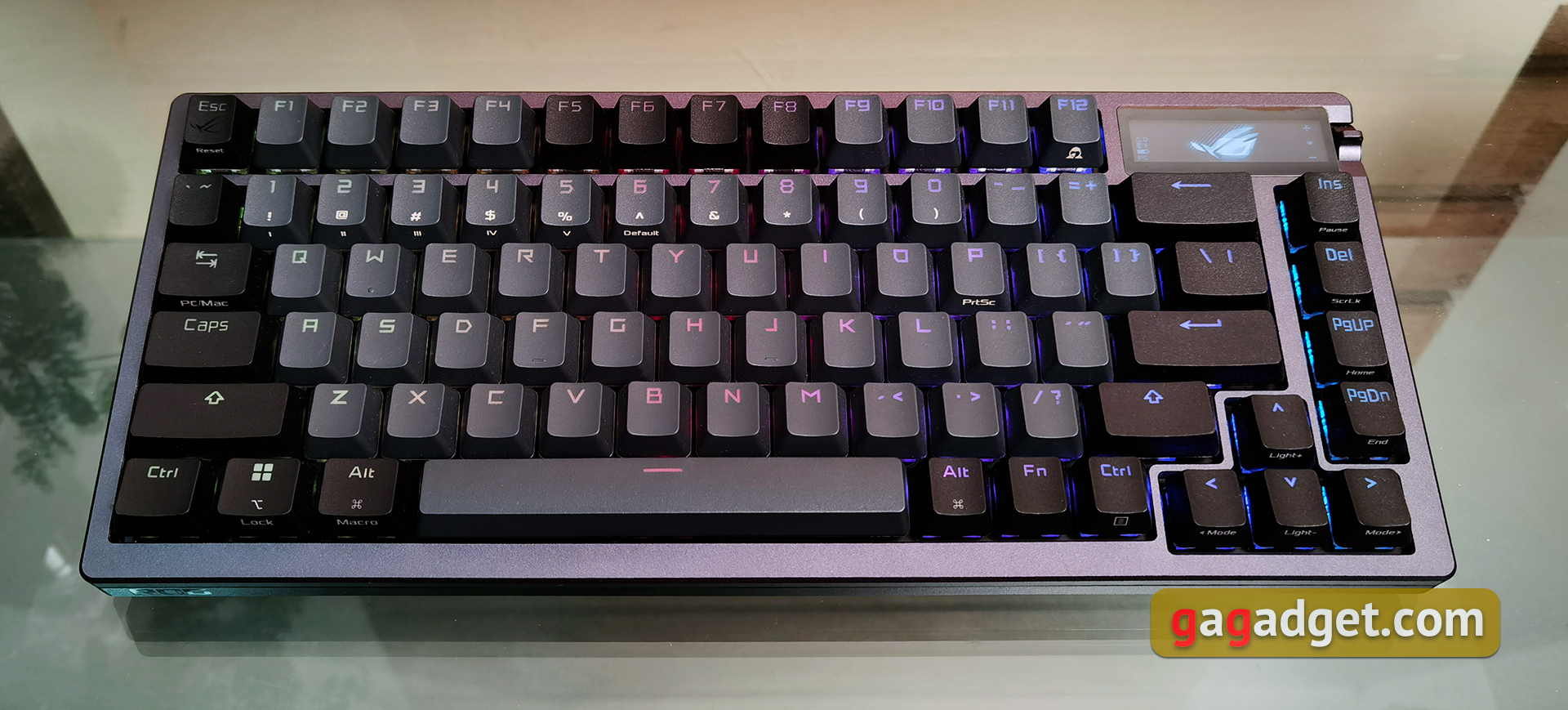 ASUS ROG Azoth : un clavier mécanique sans compromis pour les joueurs, comme vous ne vous y attendez pas-11 ASUS ROG Azoth : un clavier mécanique sans compromis pour les joueurs, comme vous ne vous y attendez pas-11