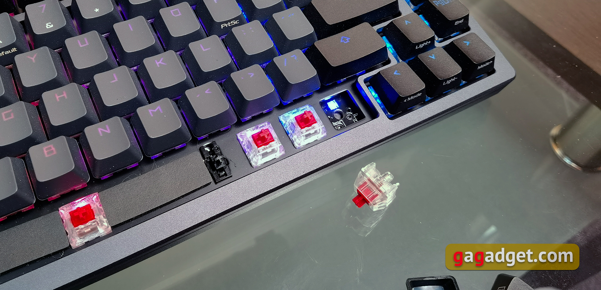 ASUS ROG Azoth : un clavier mécanique sans compromis pour les joueurs, comme vous ne vous y attendez pas-41 ASUS ROG Azoth : un clavier mécanique sans compromis pour les joueurs, comme vous ne vous y attendez pas-41