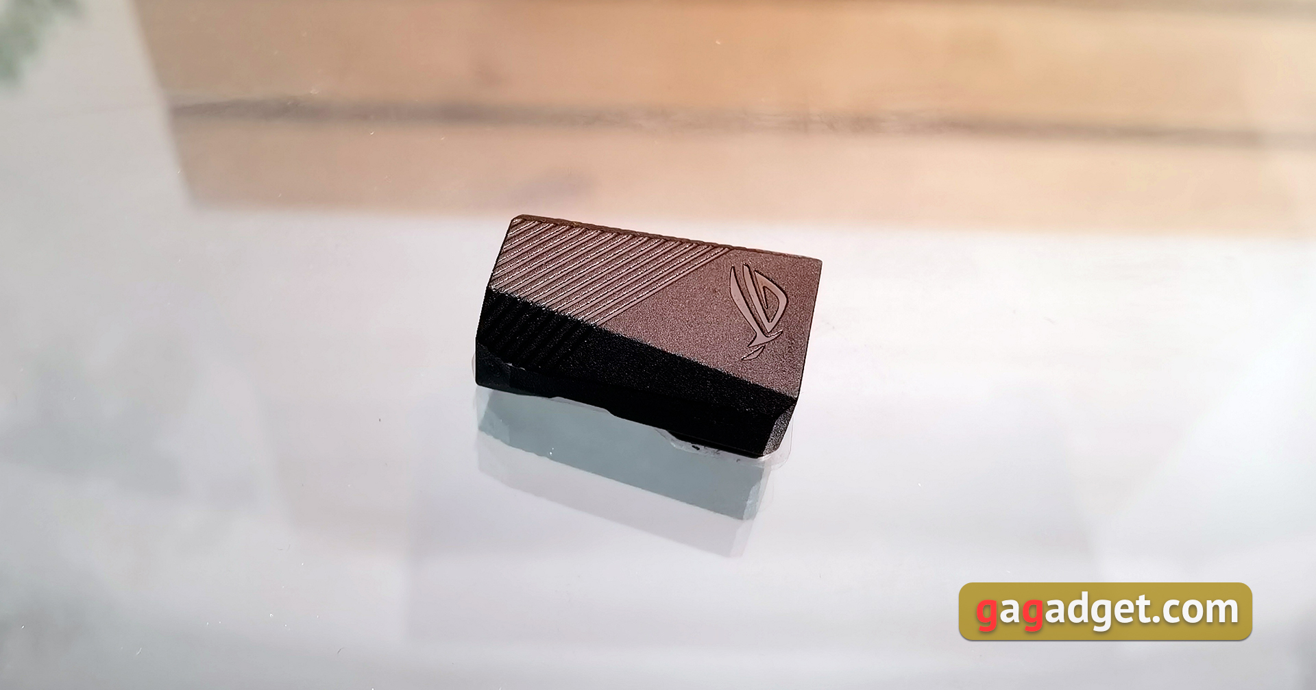 ASUS ROG Azoth : un clavier mécanique sans compromis pour les joueurs, comme vous ne vous y attendez pas-46 ASUS ROG Azoth : un clavier mécanique sans compromis pour les joueurs, comme vous ne vous y attendez pas-46