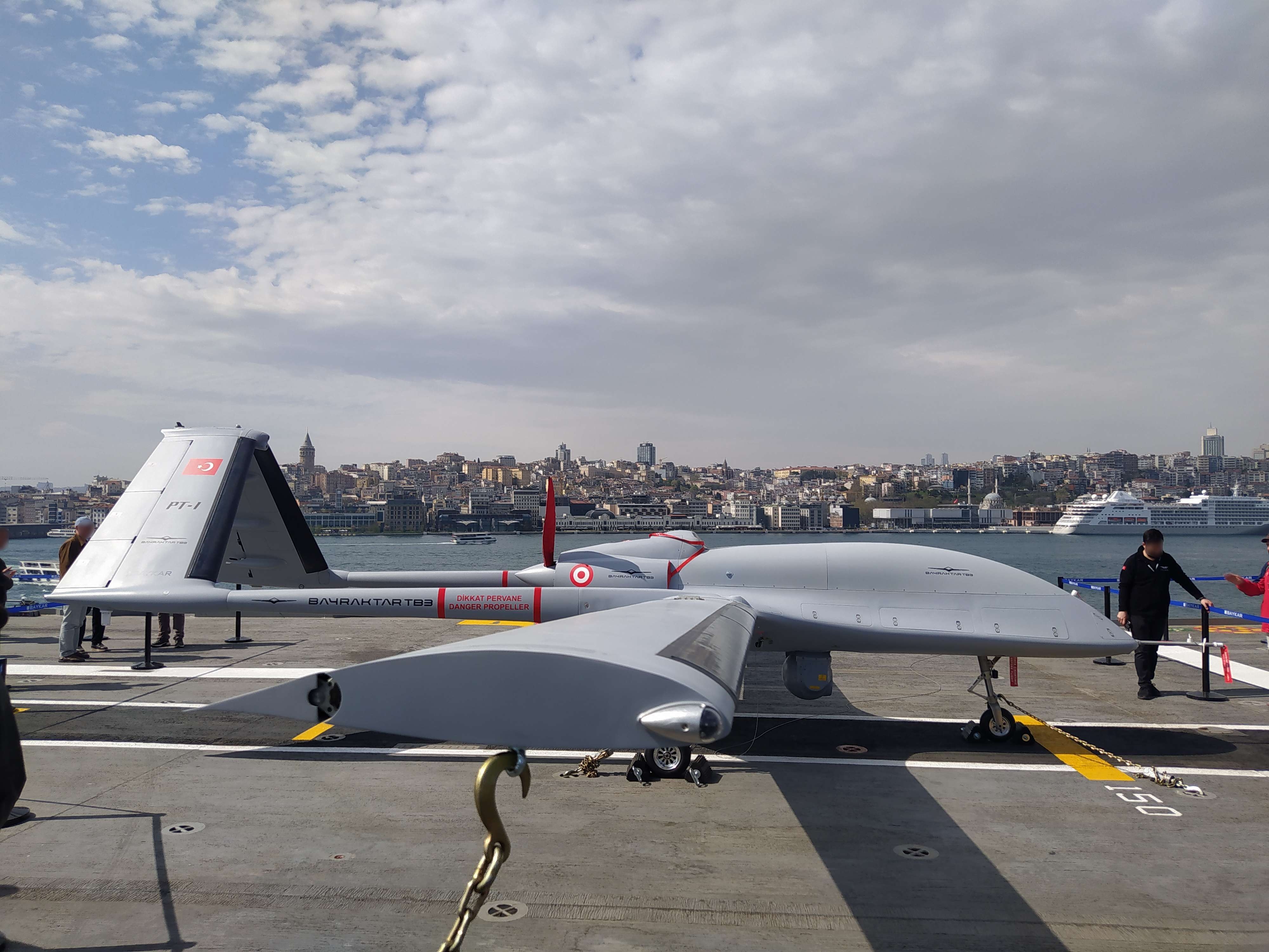 Le drone turc Bayraktar TB3 a effectué son premier vol