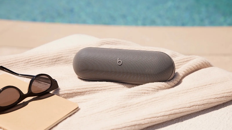 Kim Kardashian et Apple ont dévoilé le haut-parleur sans fil Beats Pill en deux nouvelles couleurs.-3 Kim Kardashian et Apple ont dévoilé le haut-parleur sans fil Beats Pill en deux nouvelles couleurs.-3