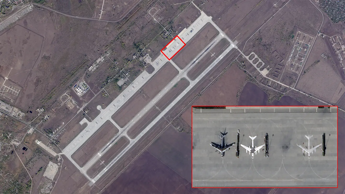 Les Russes ont installé des bombardiers nucléaires Tu-95MS sur la base aérienne d'Engels afin de protéger les avions stratégiques contre les drones ukrainiens.