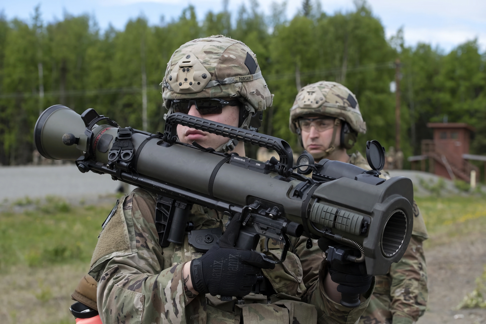 Le Japon achète plus de 300 lance-grenades Carl-Gustaf à Saab