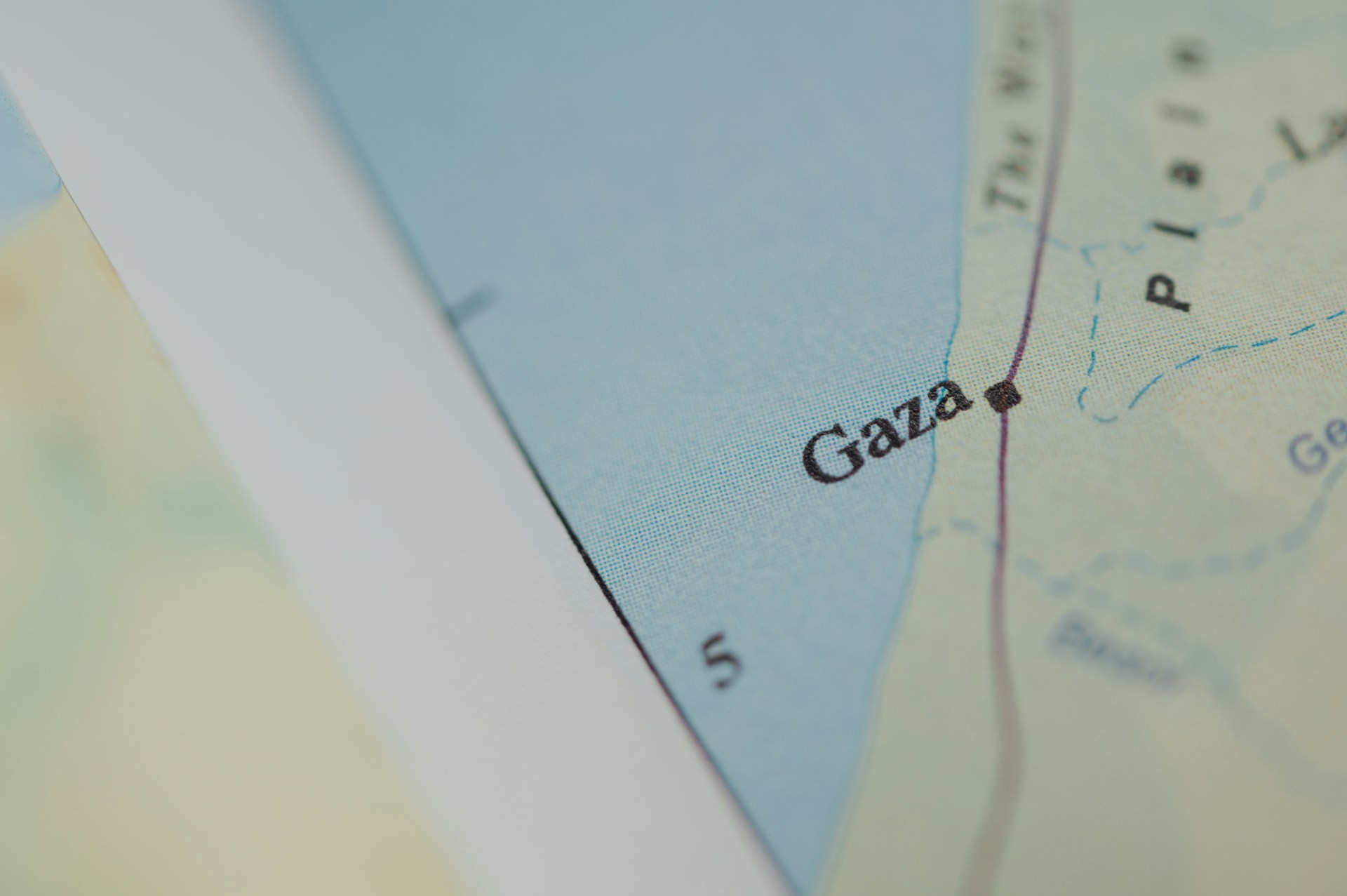Israël utilise l'intelligence artificielle pour identifier les cibles de bombardements dans la bande de Gaza - Médias
