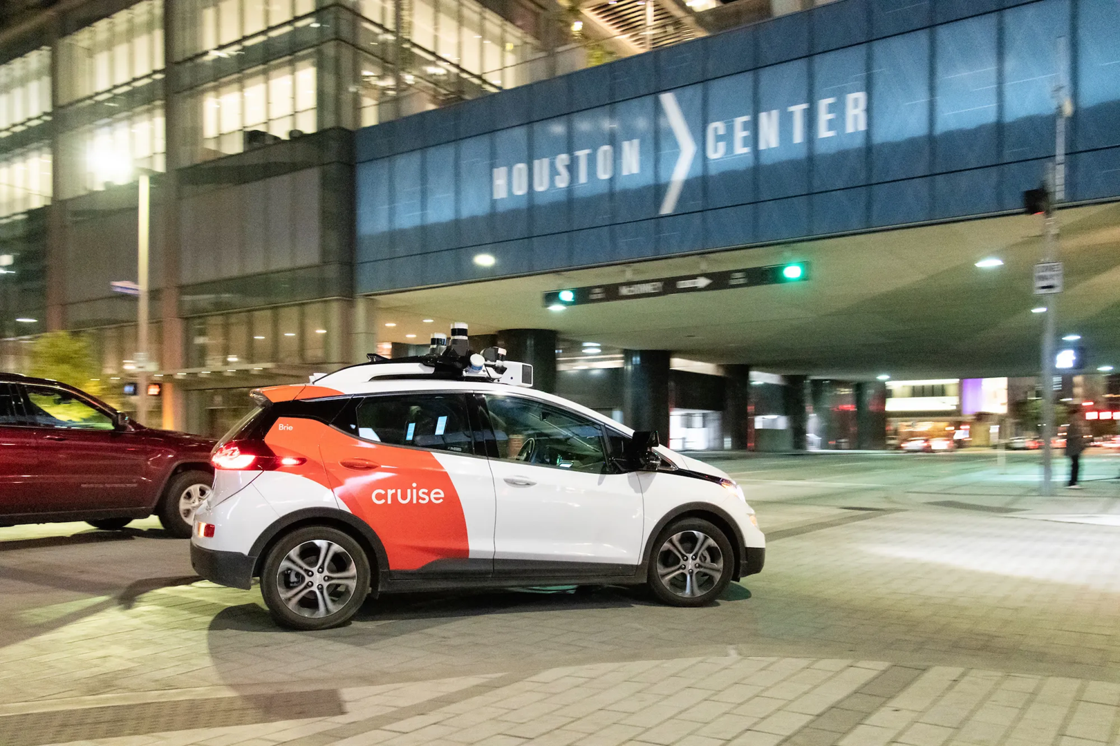 Cruise a lancé un service de robotaxi payant à Houston, au Texas. Cruise a lancé un service de robotaxi payant à Houston, au Texas.