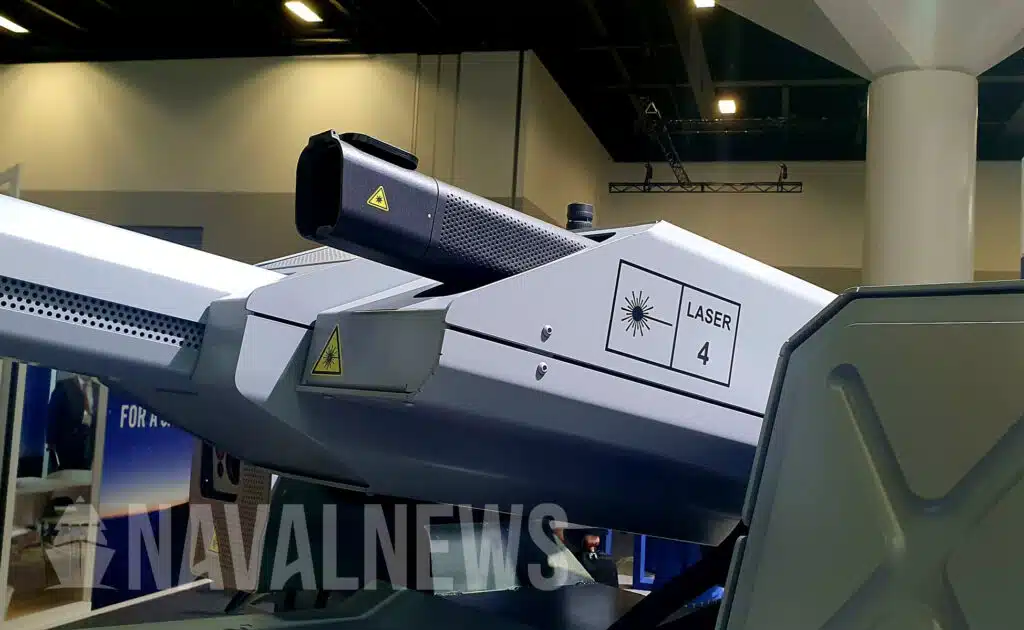 Dazzler - module de combat doté d'une arme laser de 500 W, d'un canon automatique et d'une mitrailleuse pour contrer les drones-2 Dazzler - module de combat doté d'une arme laser de 500 W, d'un canon automatique et d'une mitrailleuse pour contrer les drones-2