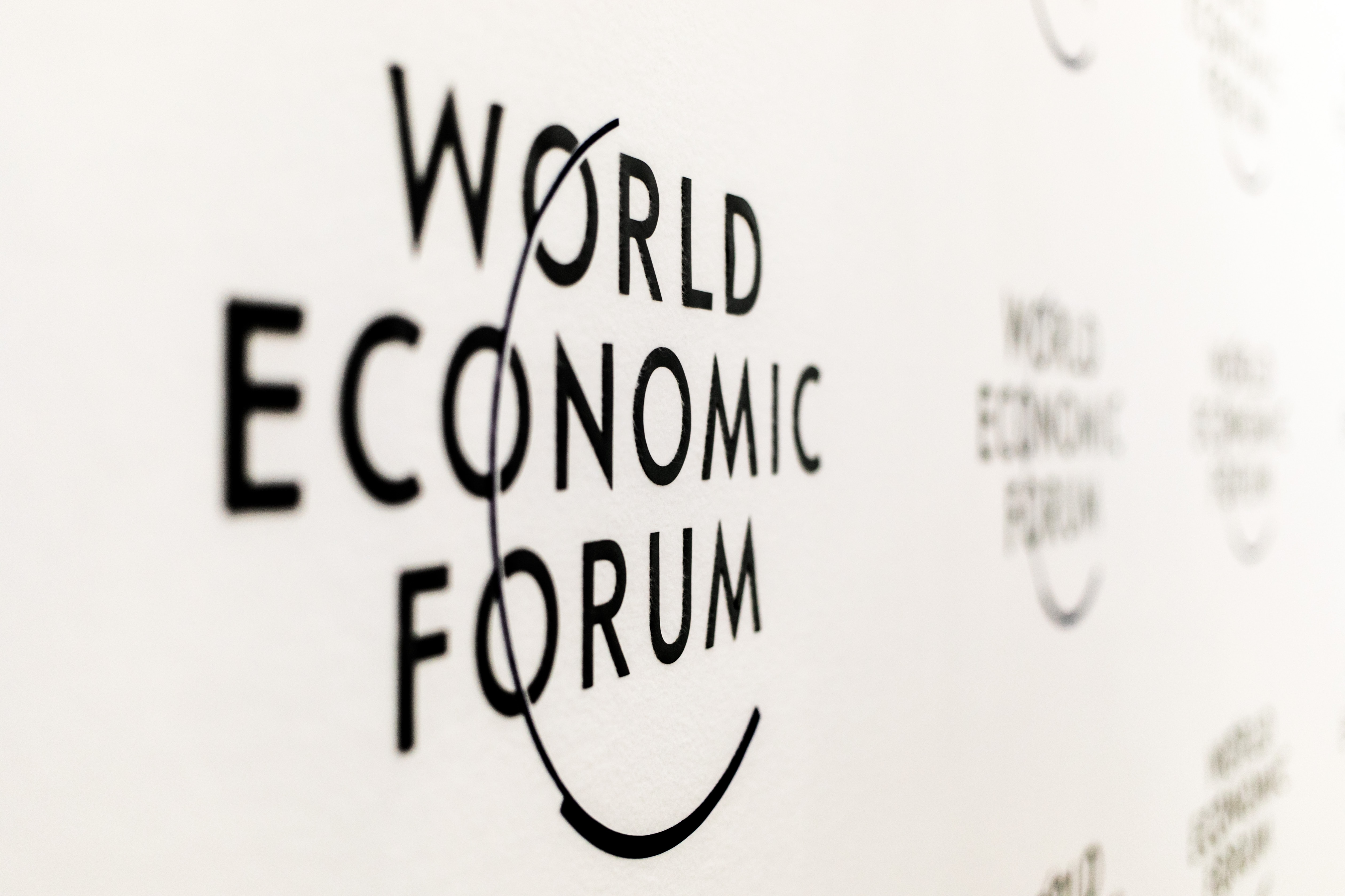 Au forum de Davos, le thème de l'intelligence artificielle l'a emporté sur celui des crypto-monnaies.